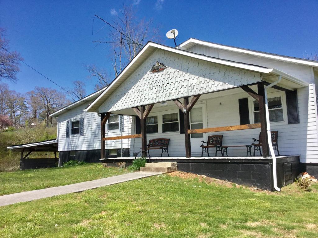 217 Cumberland Ave - Photo 1