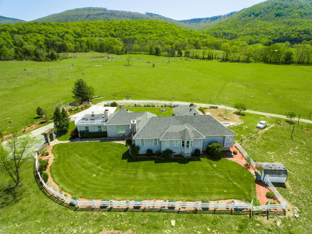 1325 Valley Road Rd - Photo 1