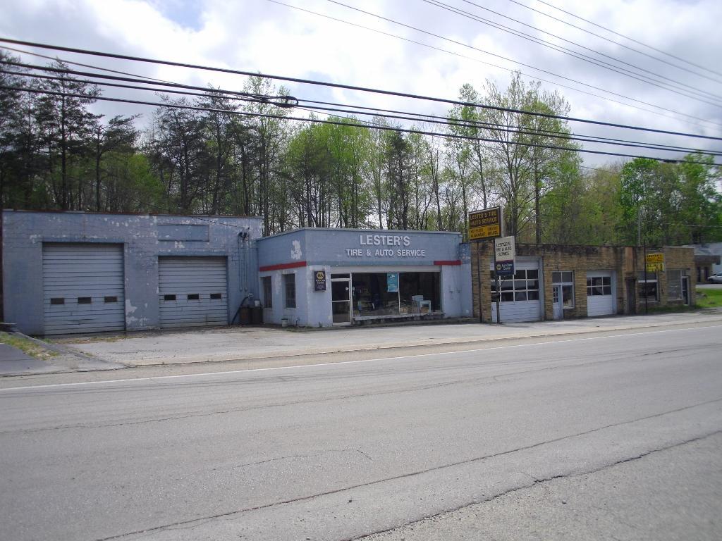 400 Main St - Photo 1