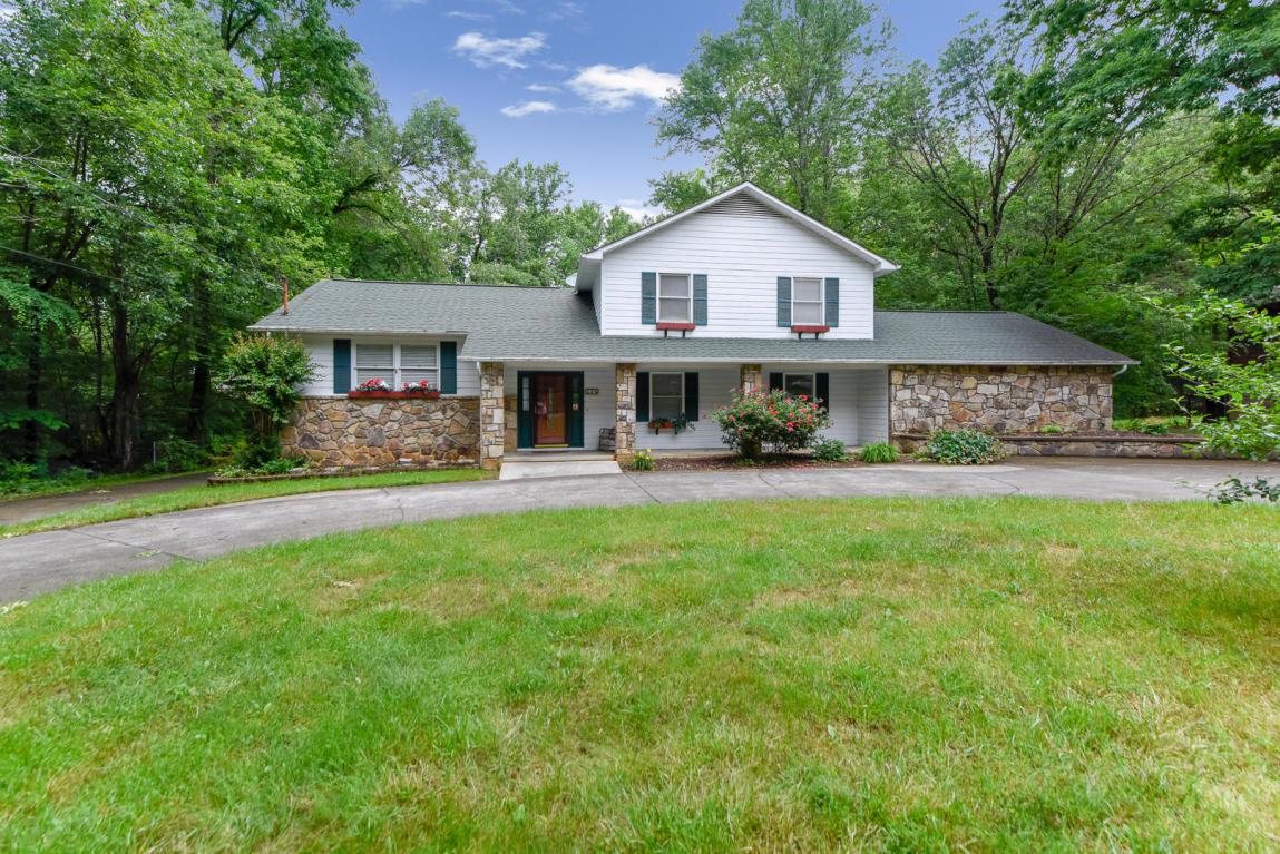 328 Birchwood Ln - Photo 1