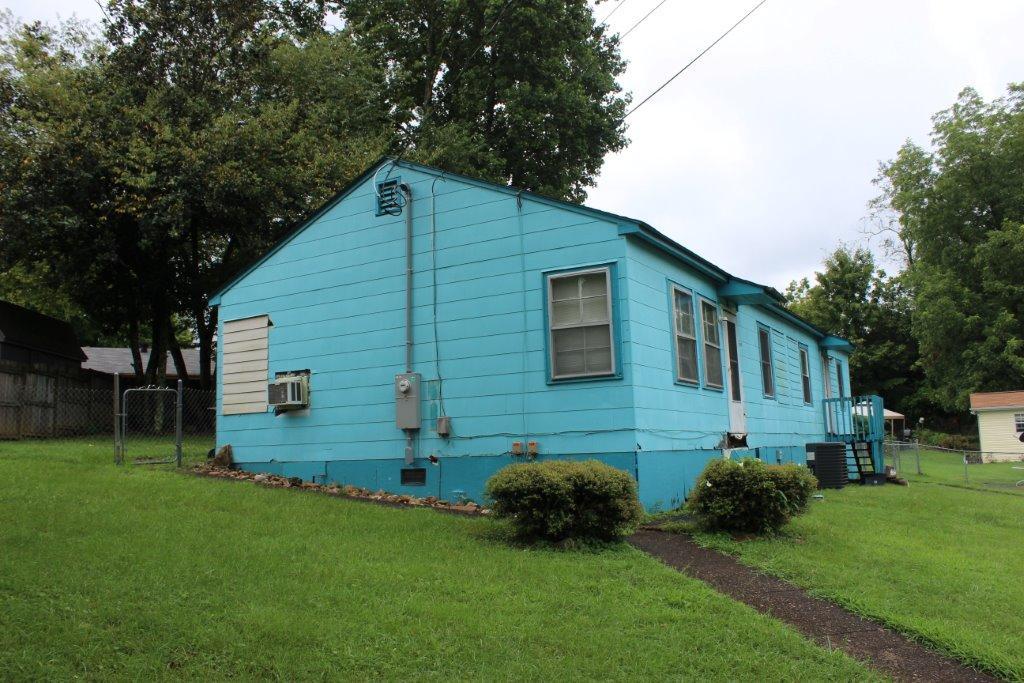 109 Lawton Rd - Photo 1