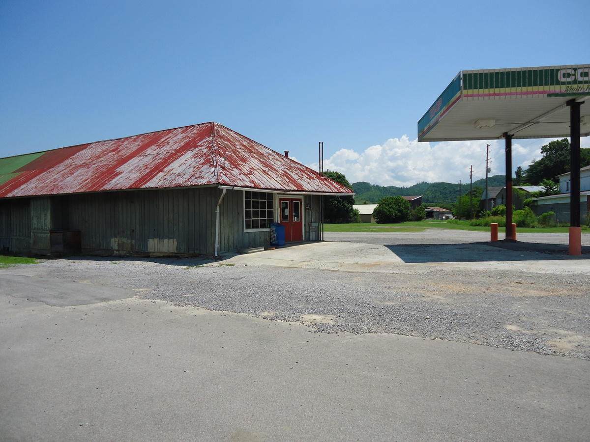 803 Veterans Memorial Drive - Photo 1