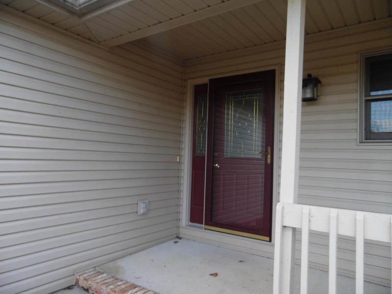 275 Lakewood Drive - Photo 1