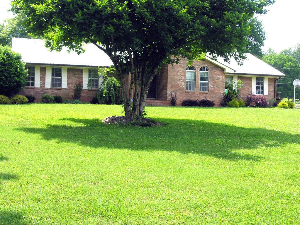 205 Hickory St - Photo 1