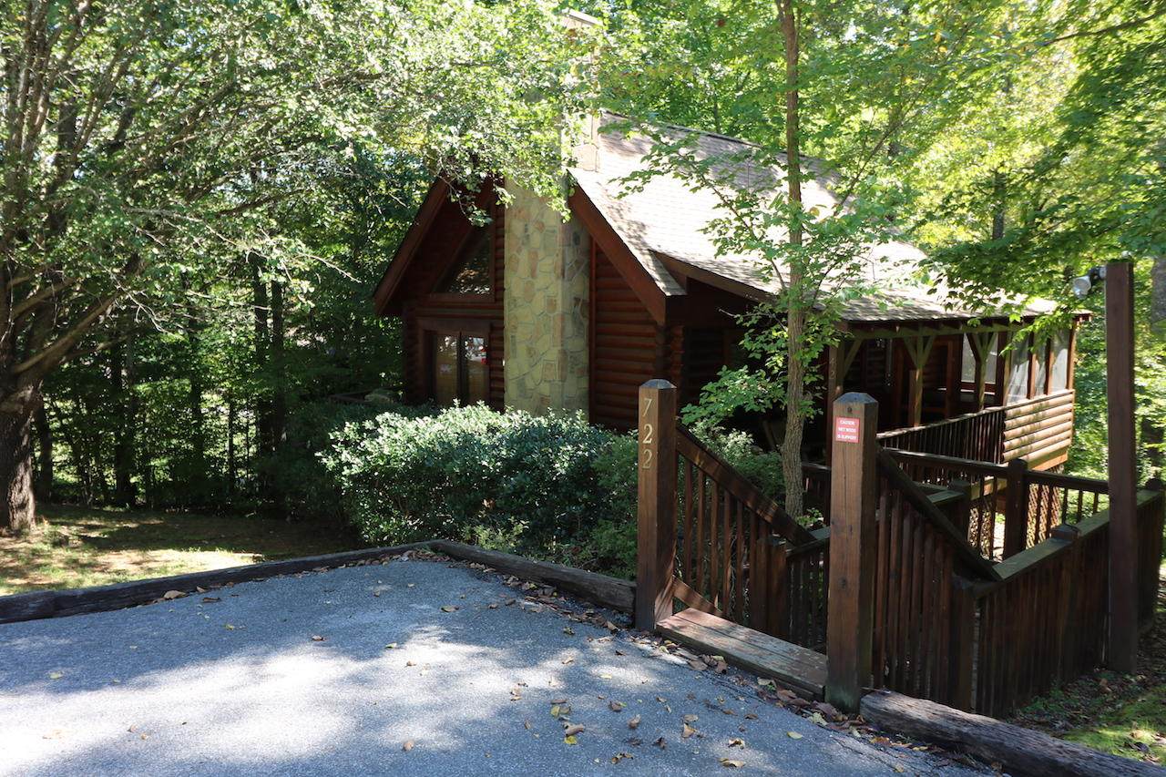 722 Kings Hills Blvd - Photo 1