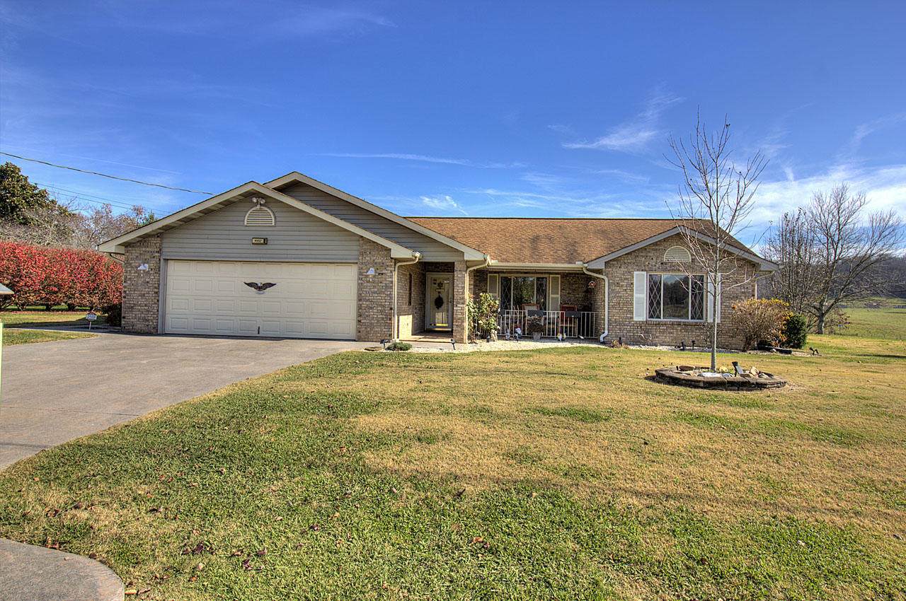 1002 Valley View Circle - Photo 1