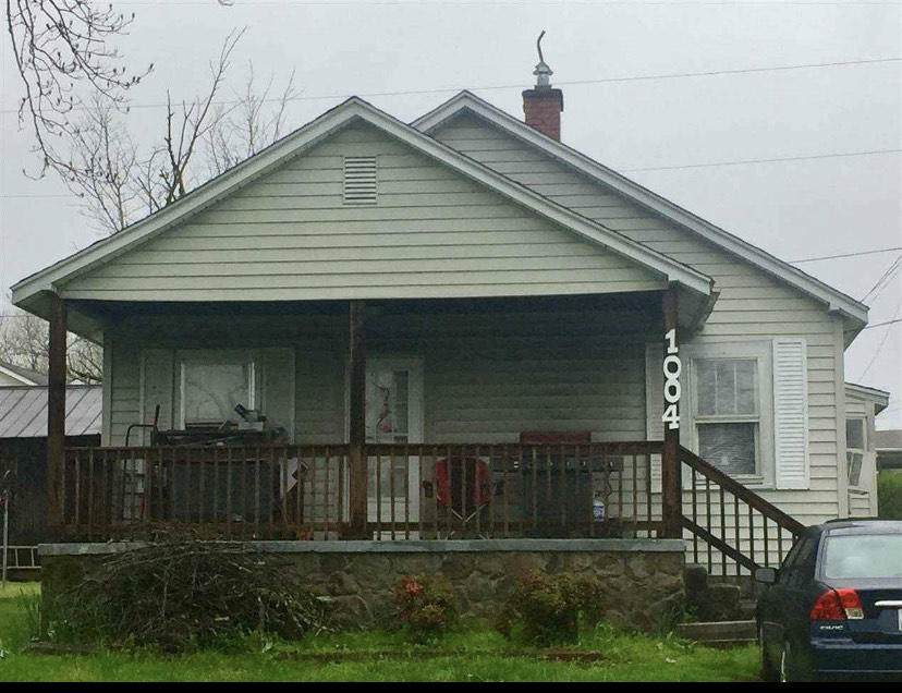1004 Madison Ave - Photo 1