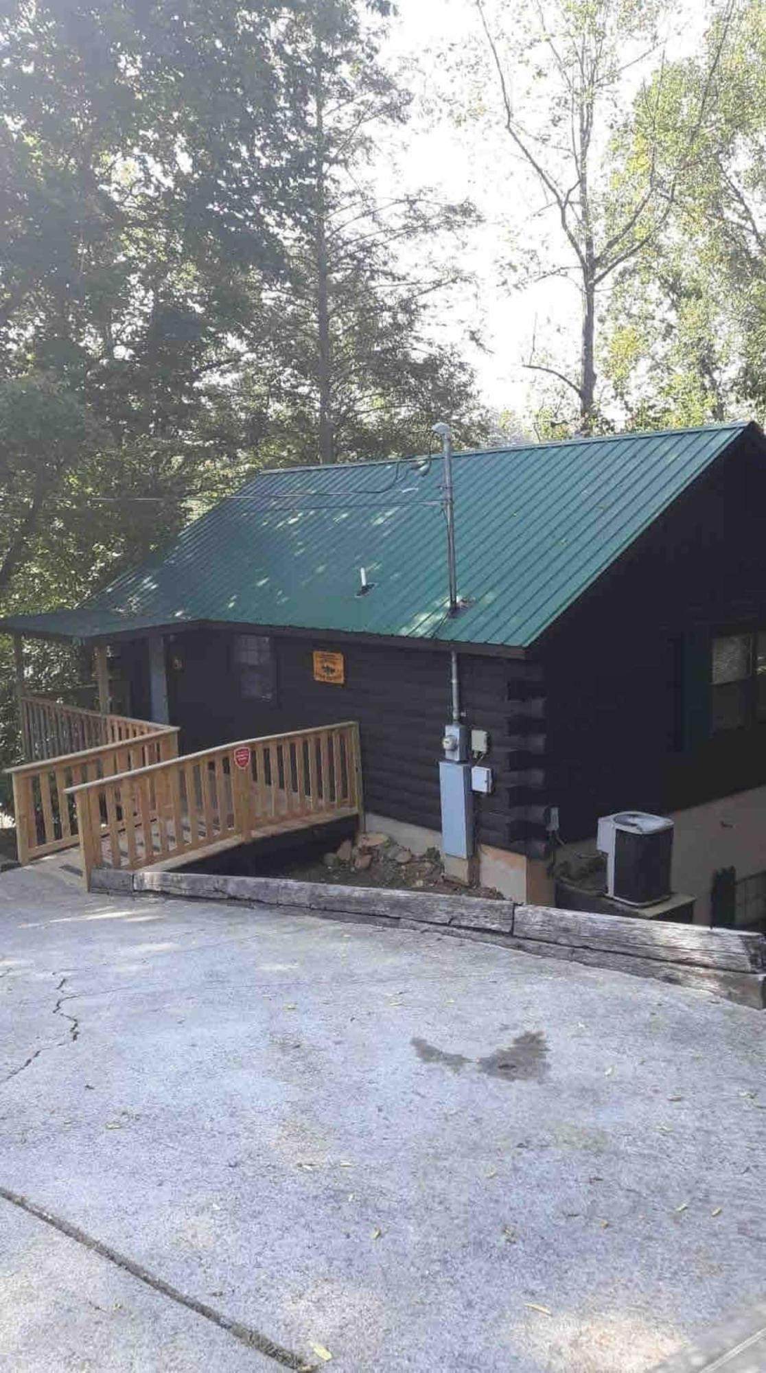 1890 Pittman Center Rd - Photo 1