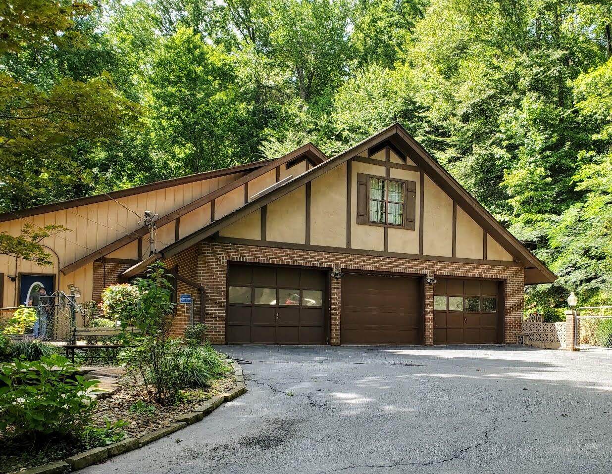 751 Ridge Rd - Photo 1