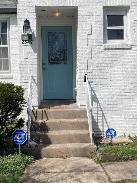 2549 Linden Ave - Photo 1