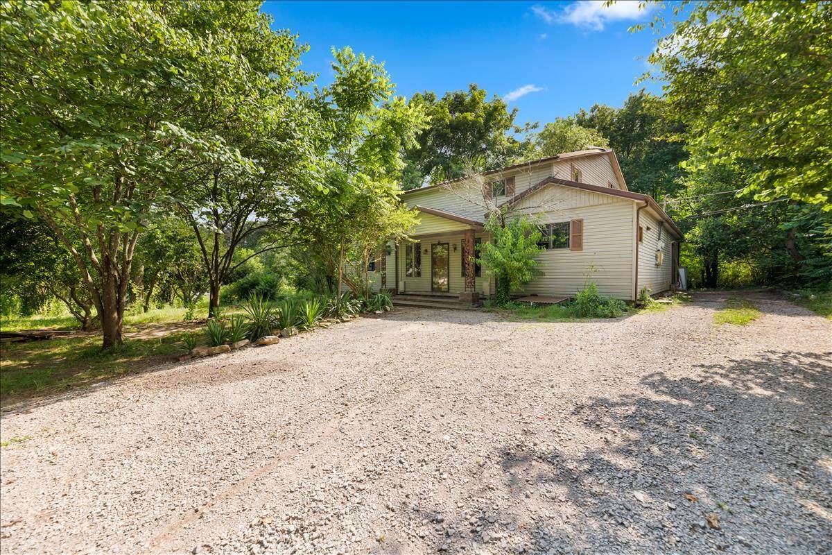 118 County Rd 621 - Photo 1