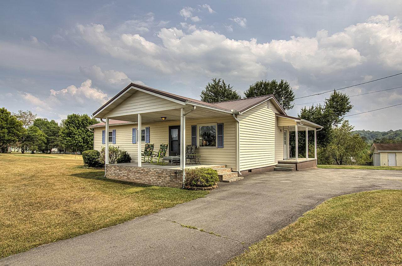 2055 Boyds Creek Hwy - Photo 1