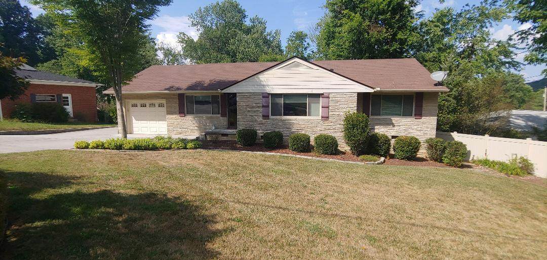 207 Elm St - Photo 1