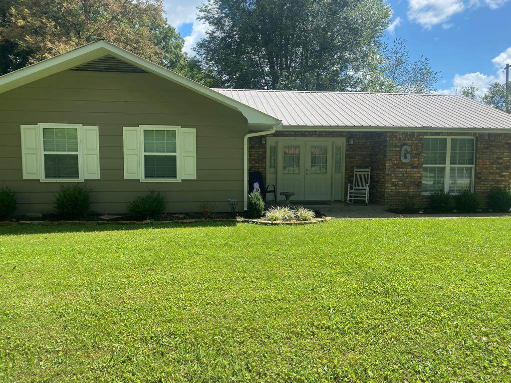 2001 Meadowview Drive - Photo 1