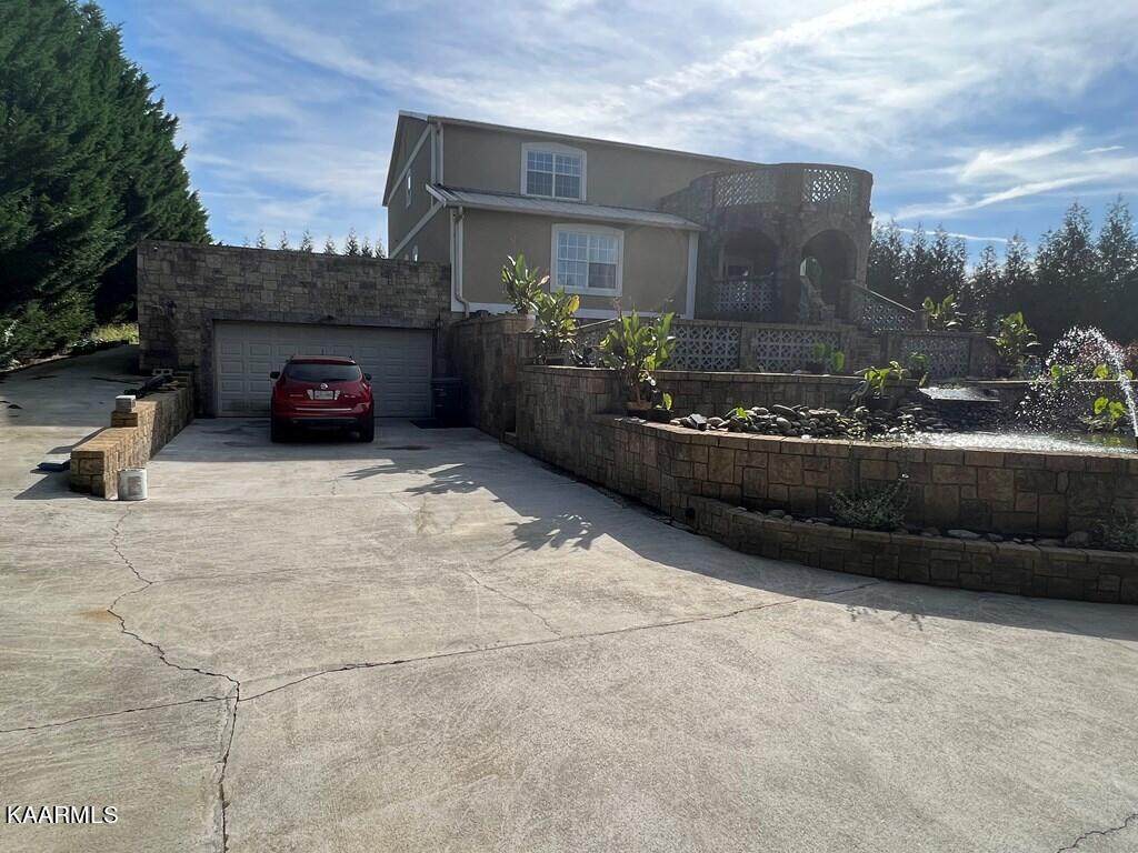 3113 Jane St - Photo 1