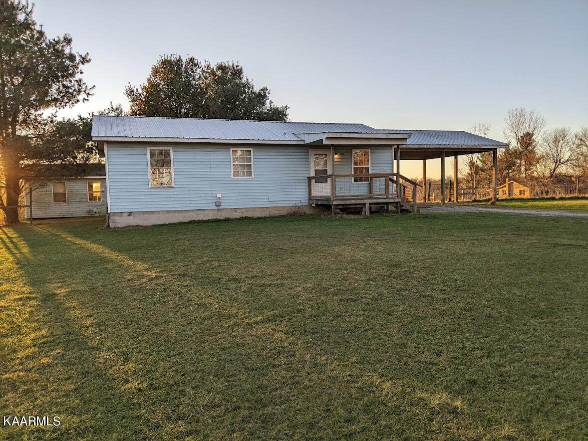 1088 Bicknell Rd - Photo 1