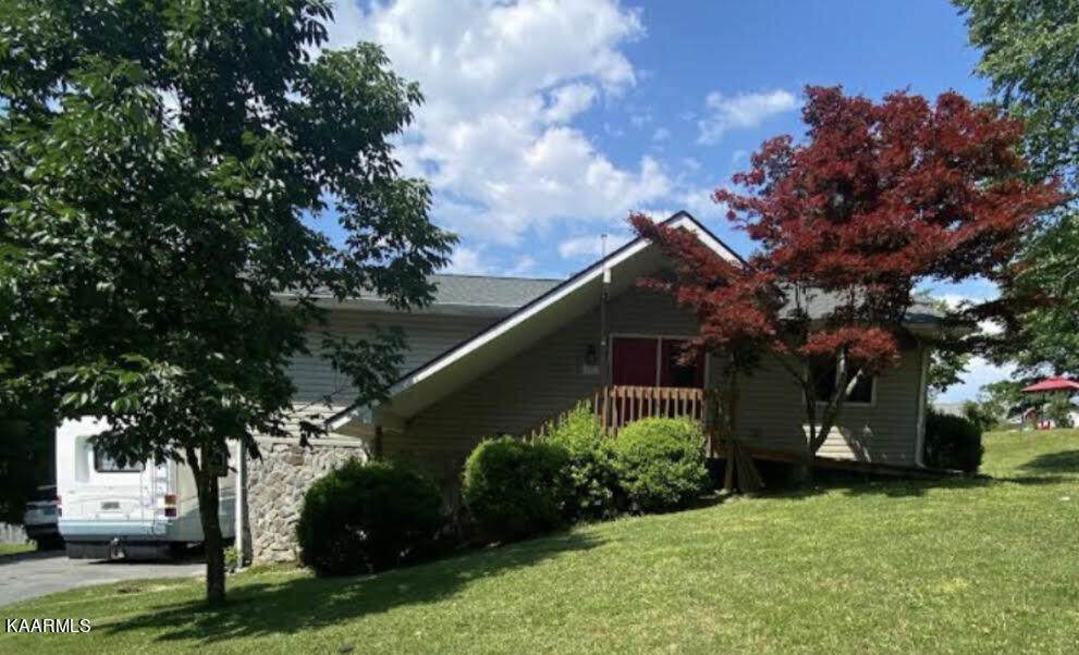 233 Charlie Ave - Photo 1