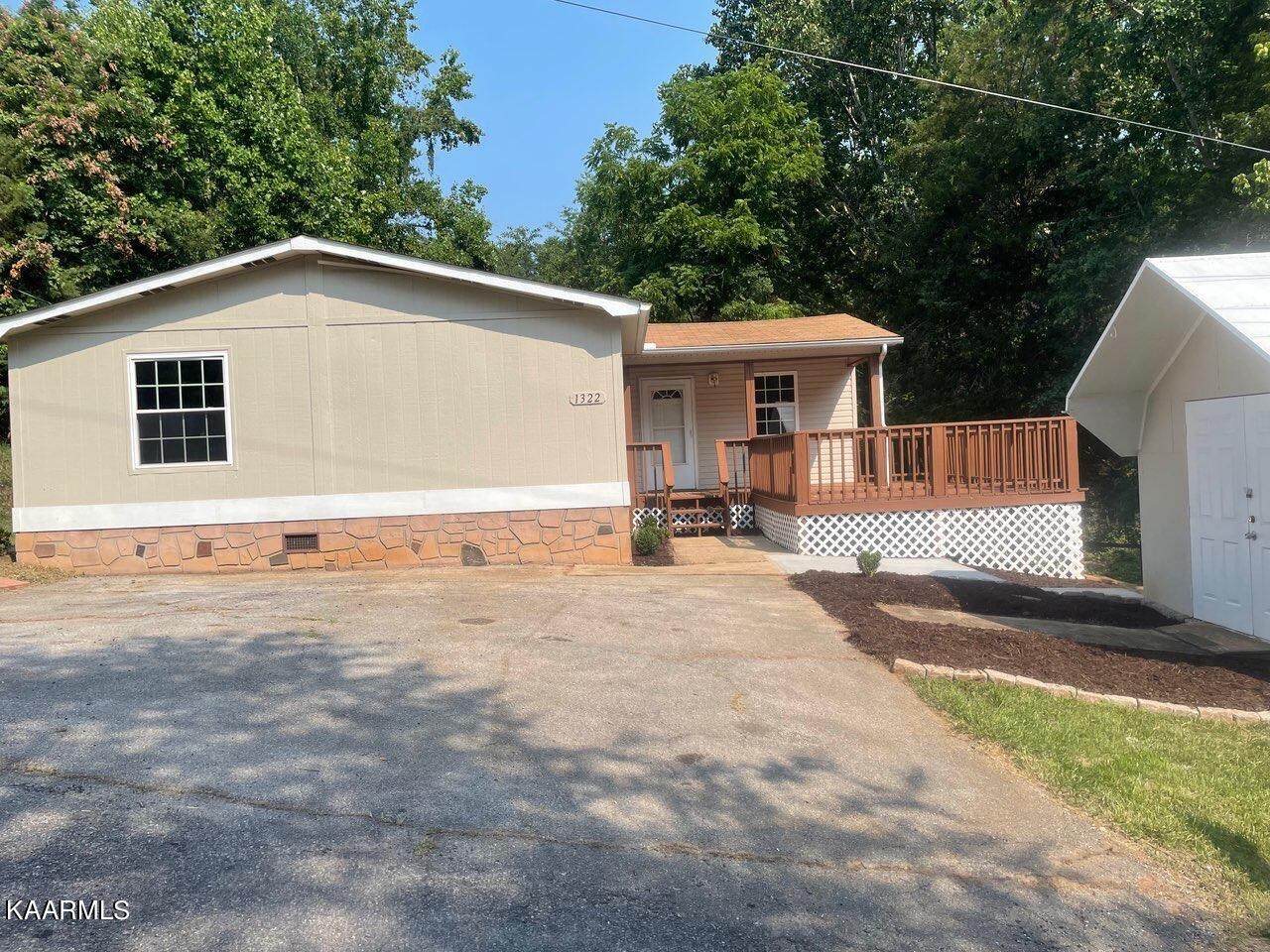 1322 Springfield Dr Drive - Photo 1