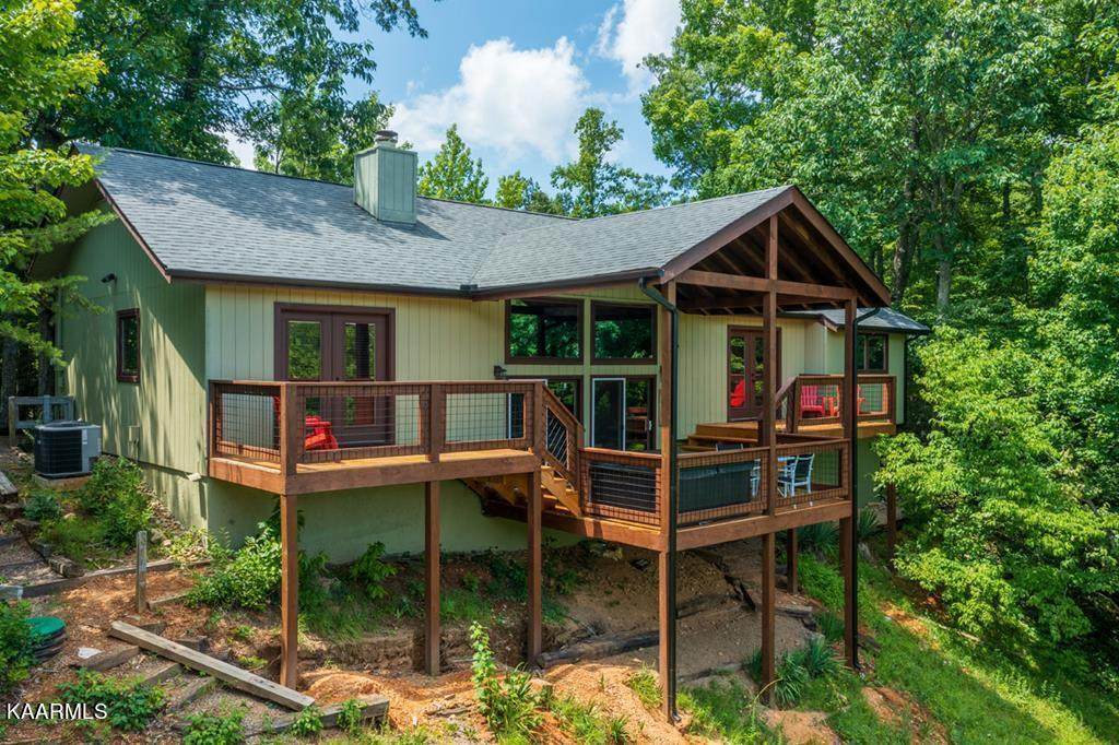 527 Geneva Drive - Photo 1