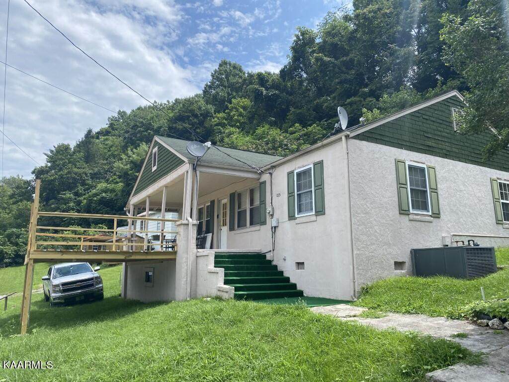 1015 Chestnut St - Photo 1