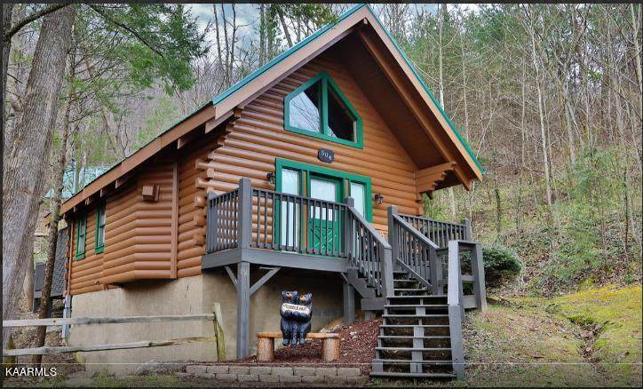 504 Foothills Drive - Photo 1