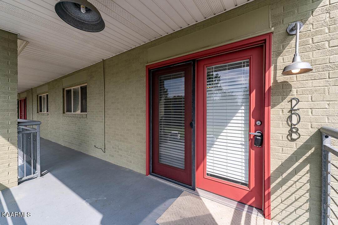 1045 10th St - Photo 1