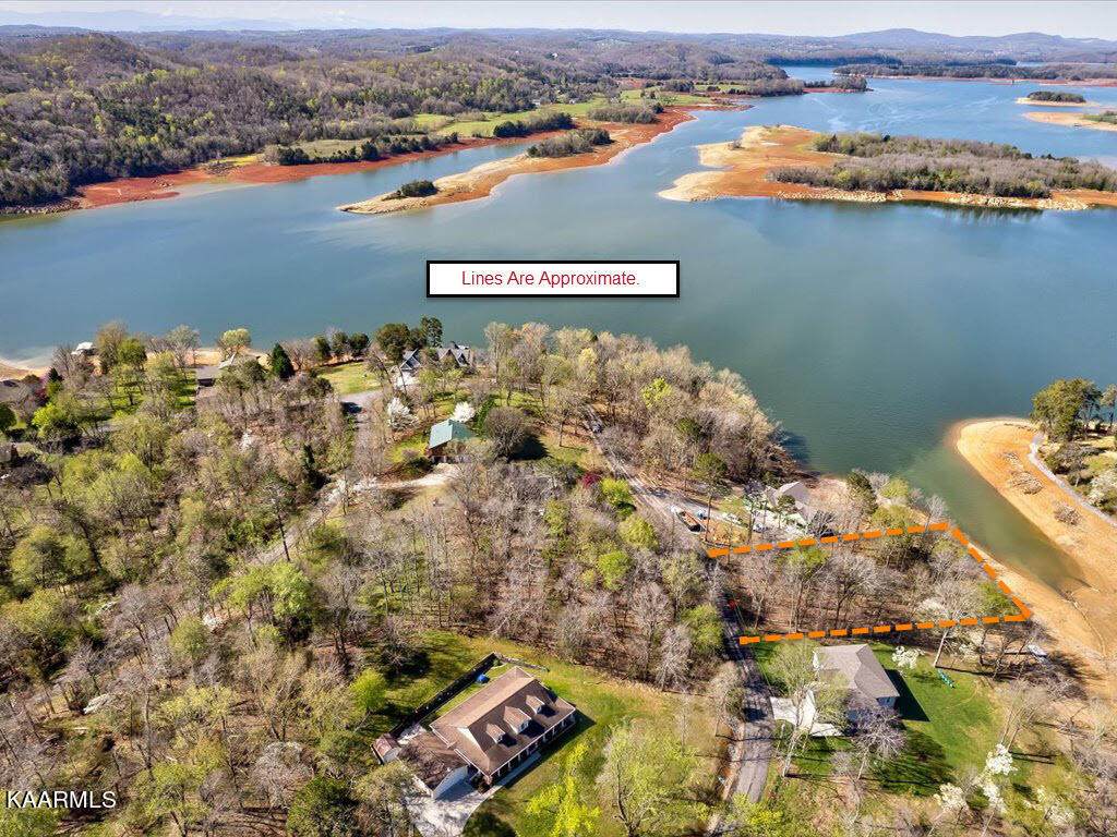 408 Chelaque Way - Photo 1