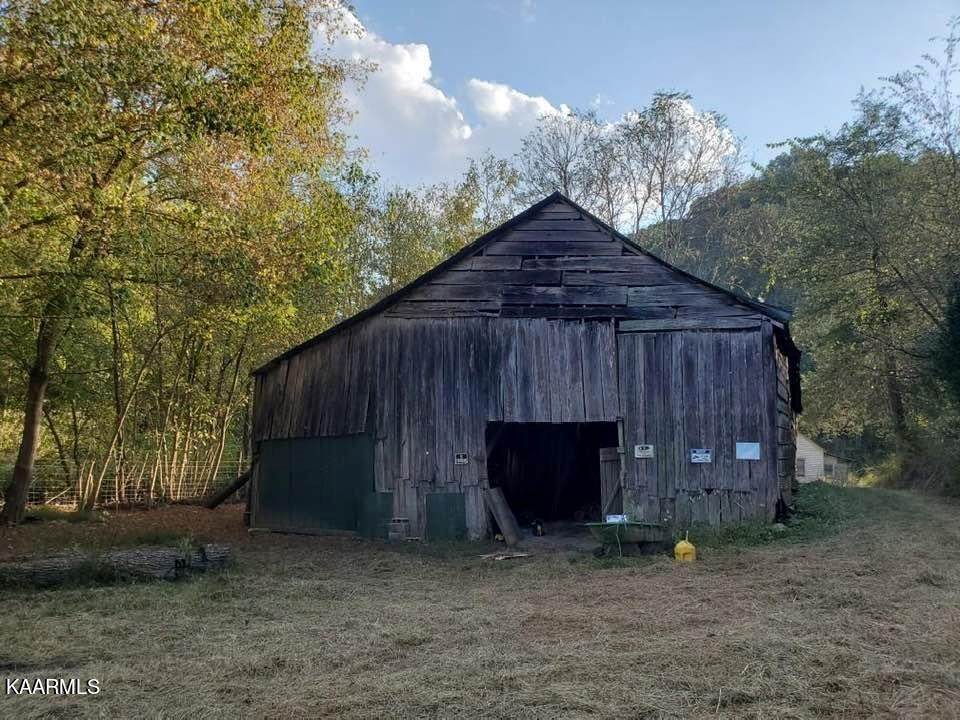 1353 Flatt Dyer Rd - Photo 1