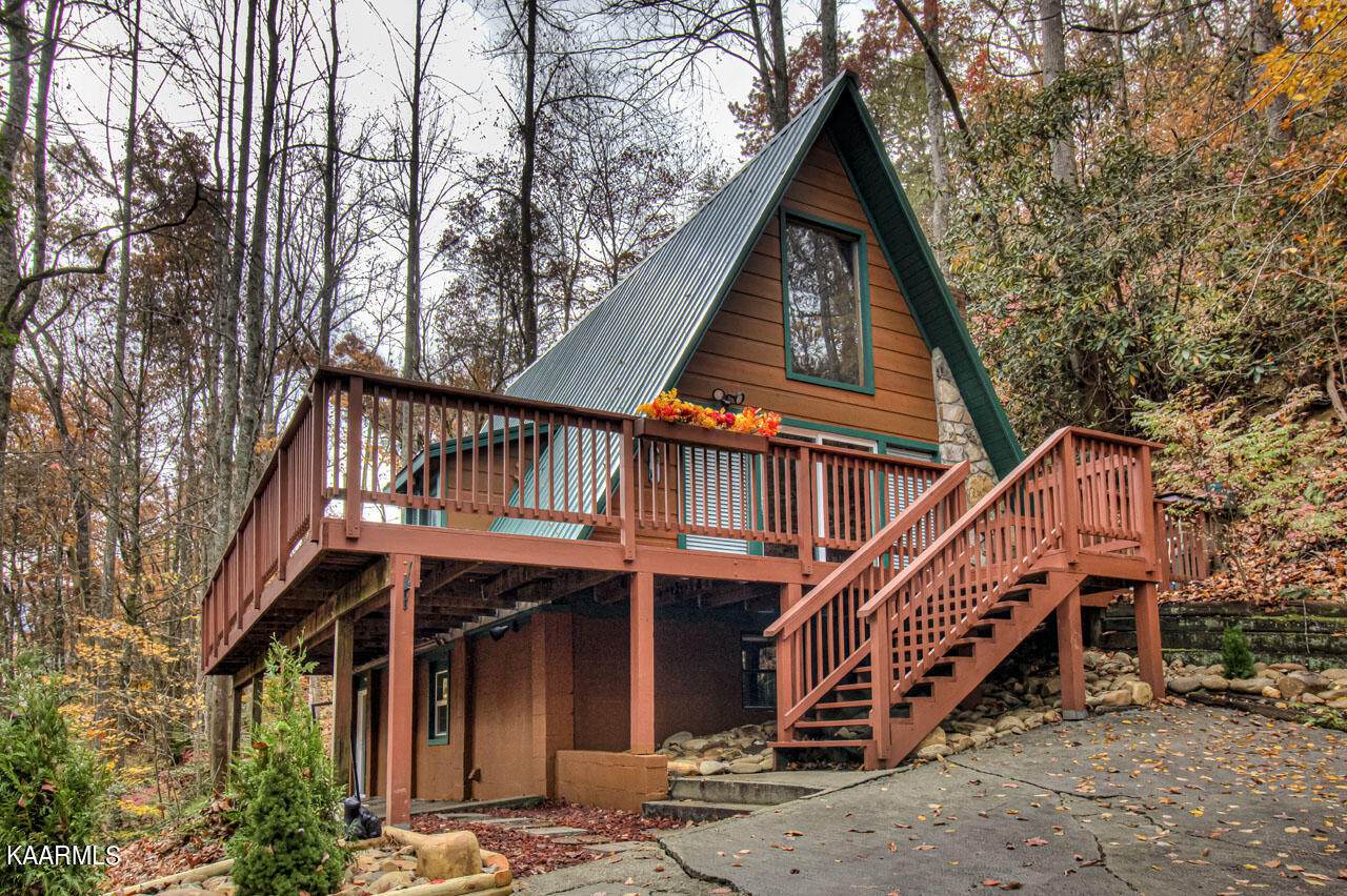 229 Bruce Rd - Photo 1