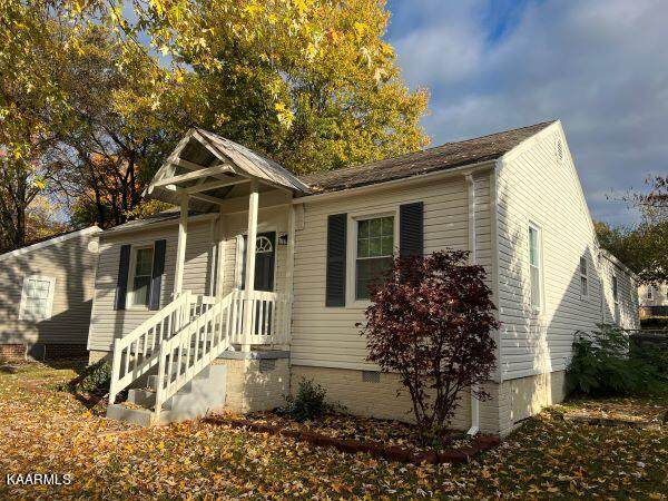 2340 Boxwood Lane - Photo 1