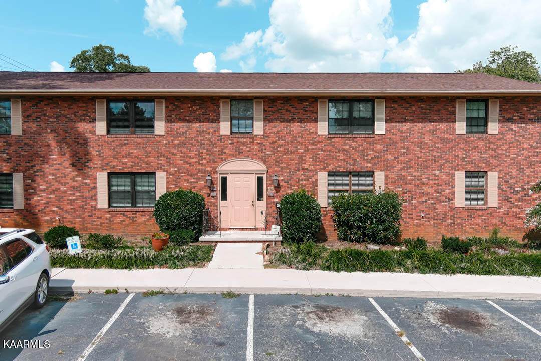 810 Highland Drive - Photo 1