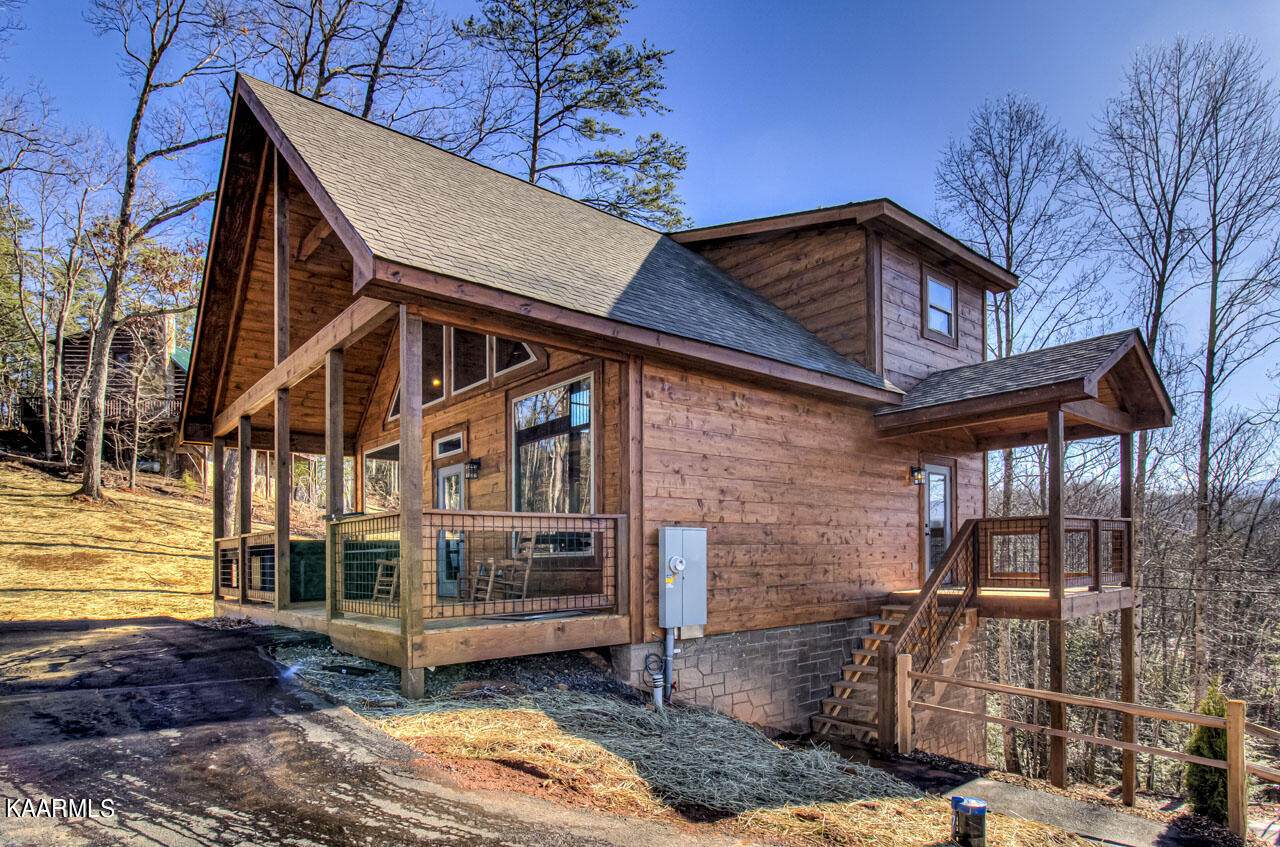 823 Ski View Lane - Photo 1