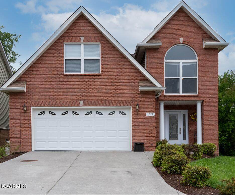 1028 Lennox Circle - Photo 1