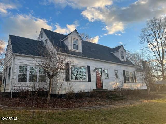 401 Forrest Ave - Photo 1