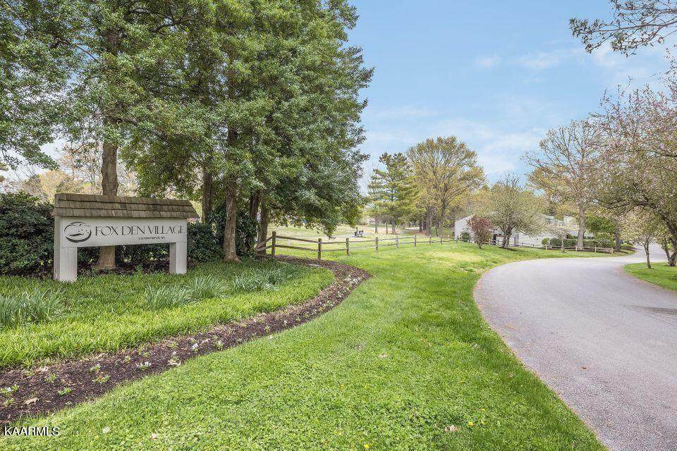 515 Lost Tree Lane - Photo 1