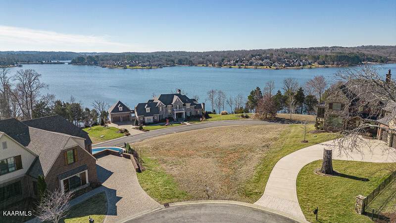 1285 Castaway Lane - Photo 1