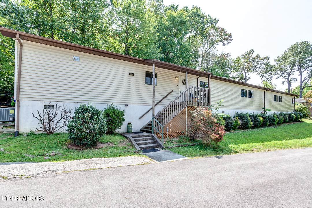 3706 Washington Pike - Photo 1
