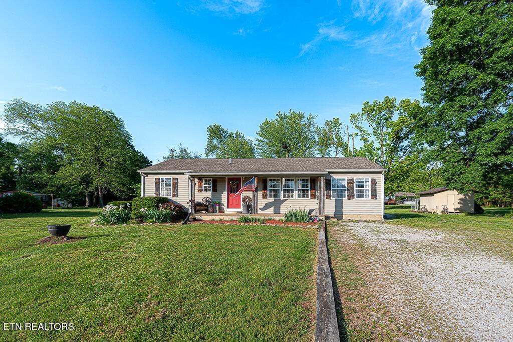 117 King Circle - Photo 1