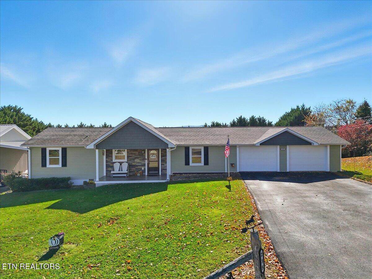 235 Sunny Way - Photo 1