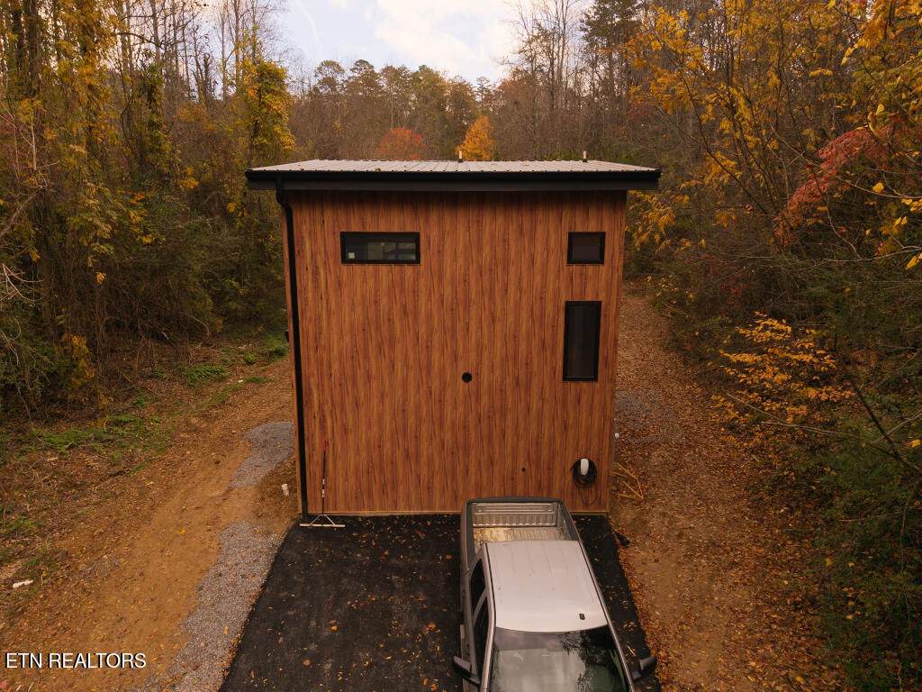 348 King Rd - Photo 1