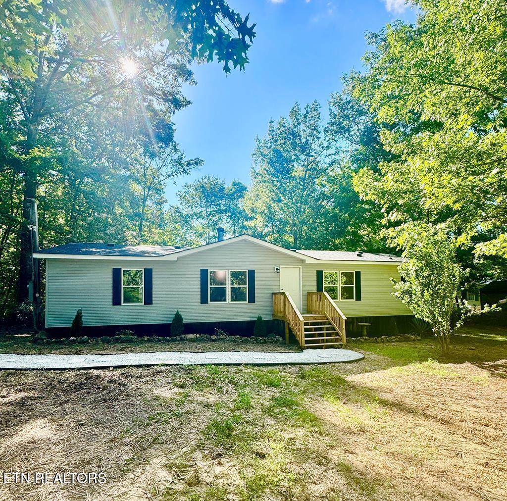 601 Foxwood Drive - Photo 1