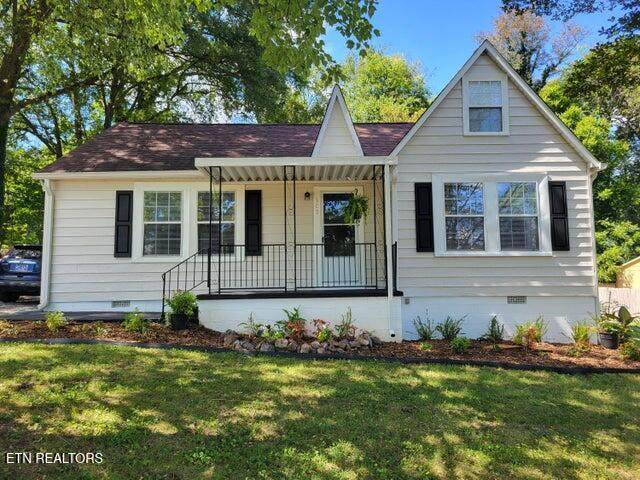 300 Oak St - Photo 1