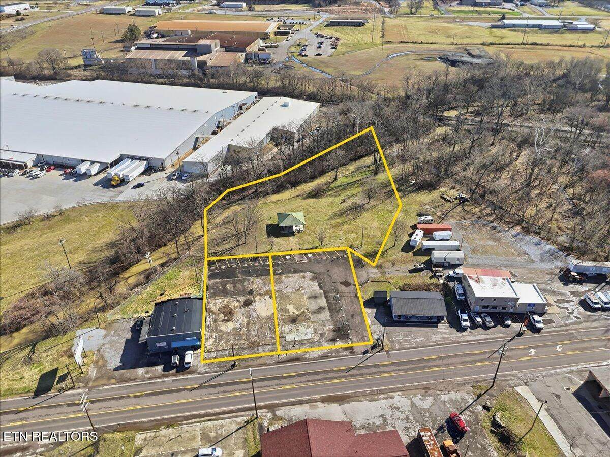 1008 N Main St - Photo 1