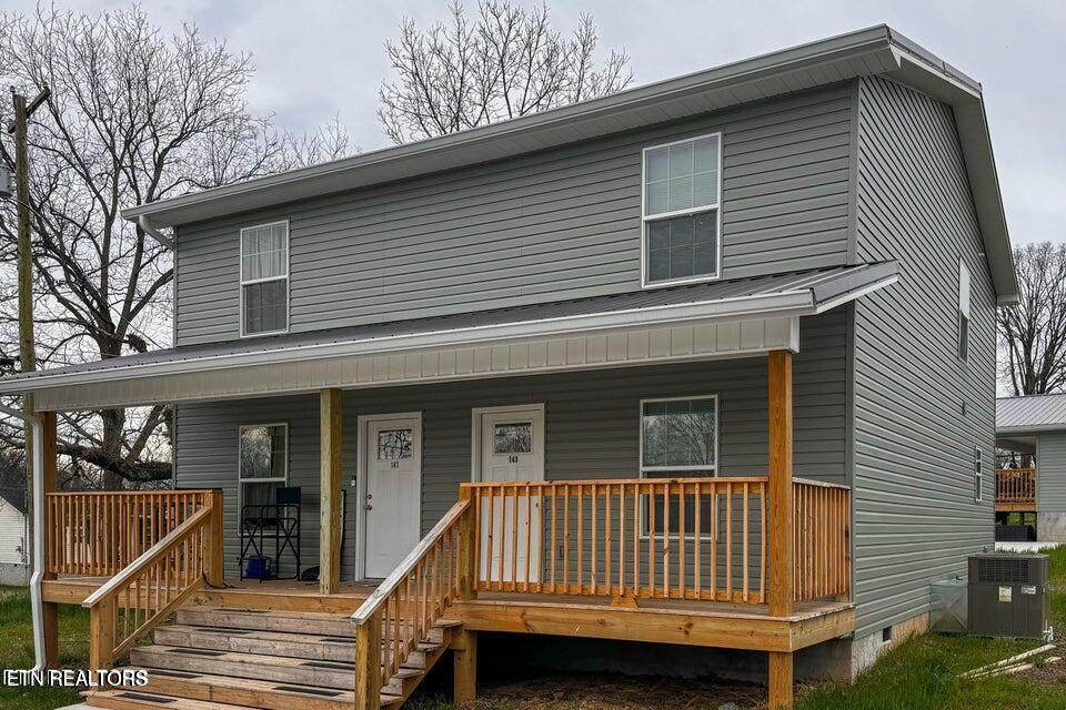141/143 Oak Street - Photo 1