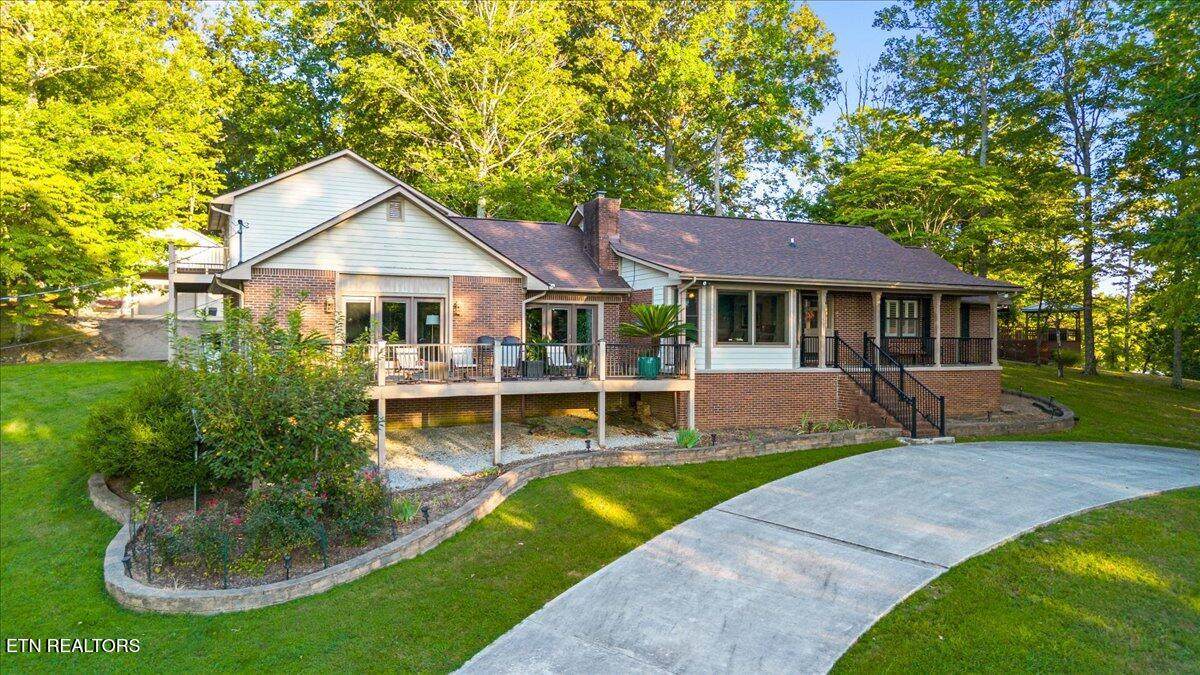 1517 Deerfield Way - Photo 1