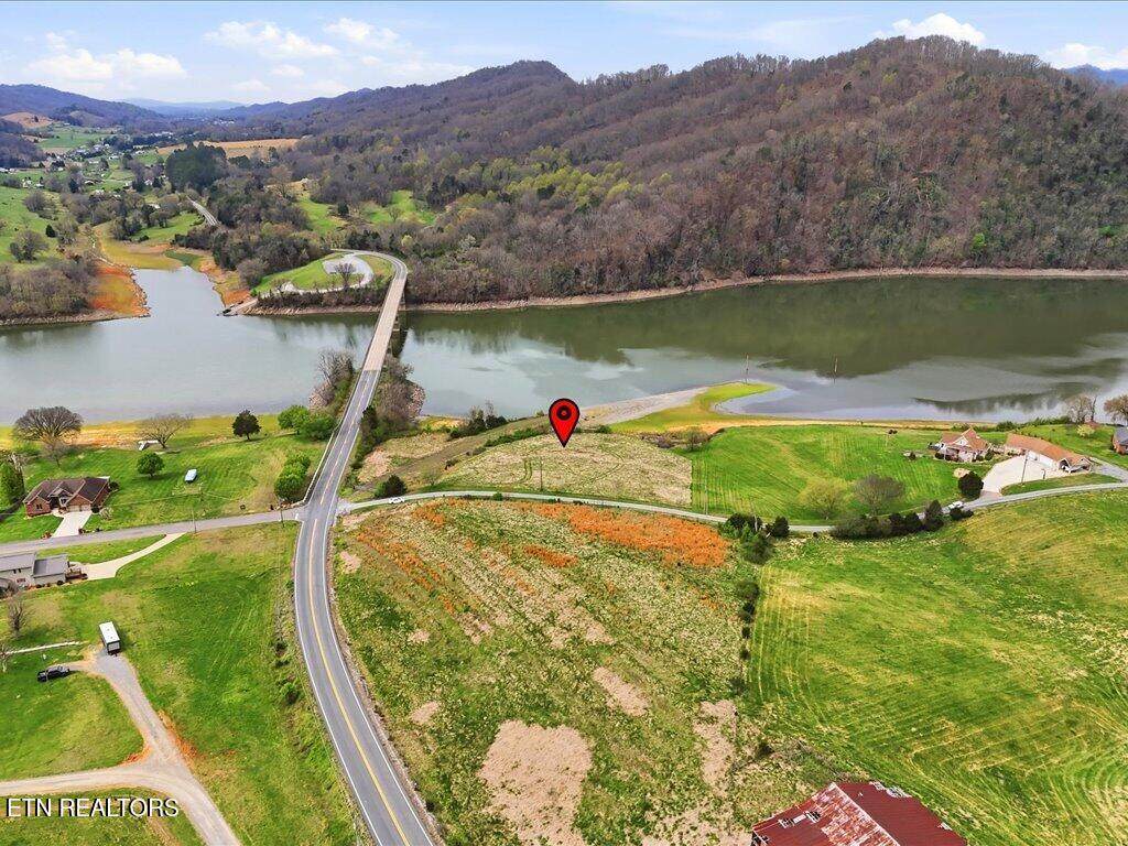 101 Riverfront Drive - Photo 1
