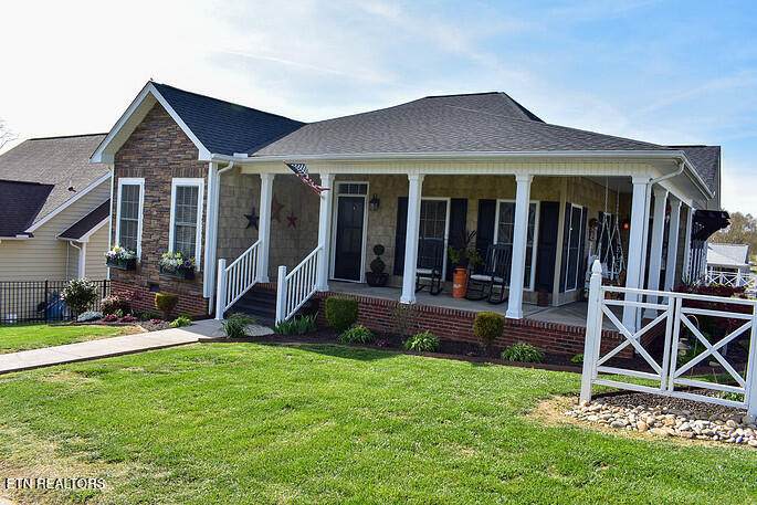 108 Jasmine Drive - Photo 1