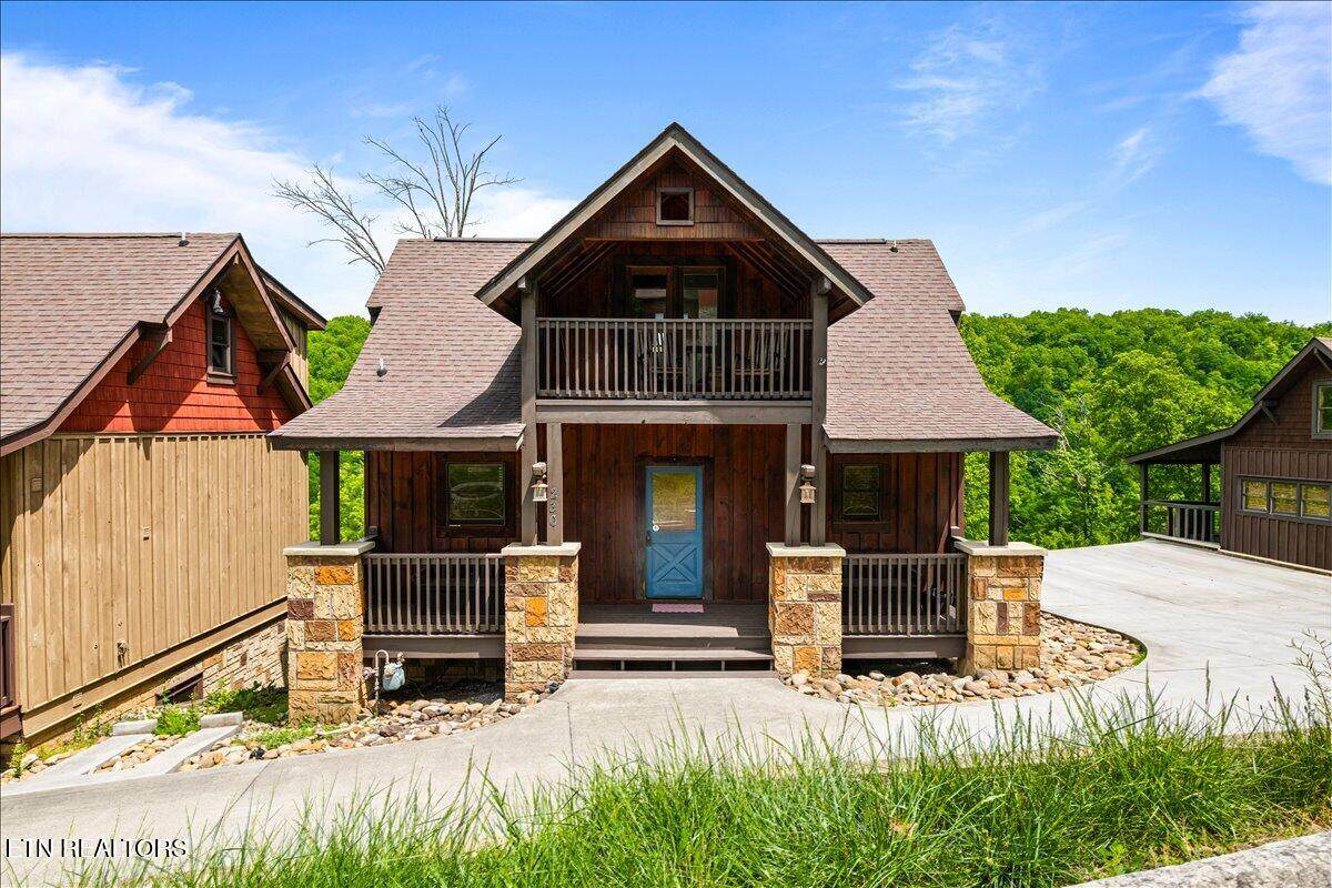 230 Foxwood Drive - Photo 1