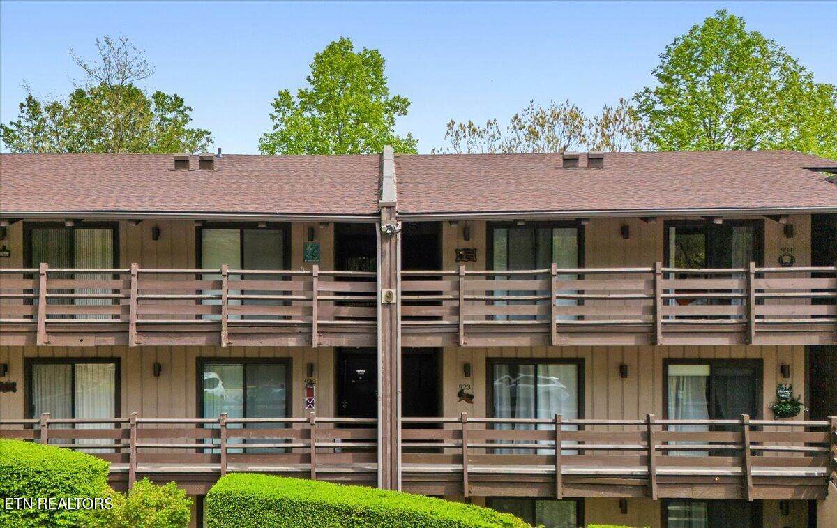 1081 Cove Rd - Photo 1