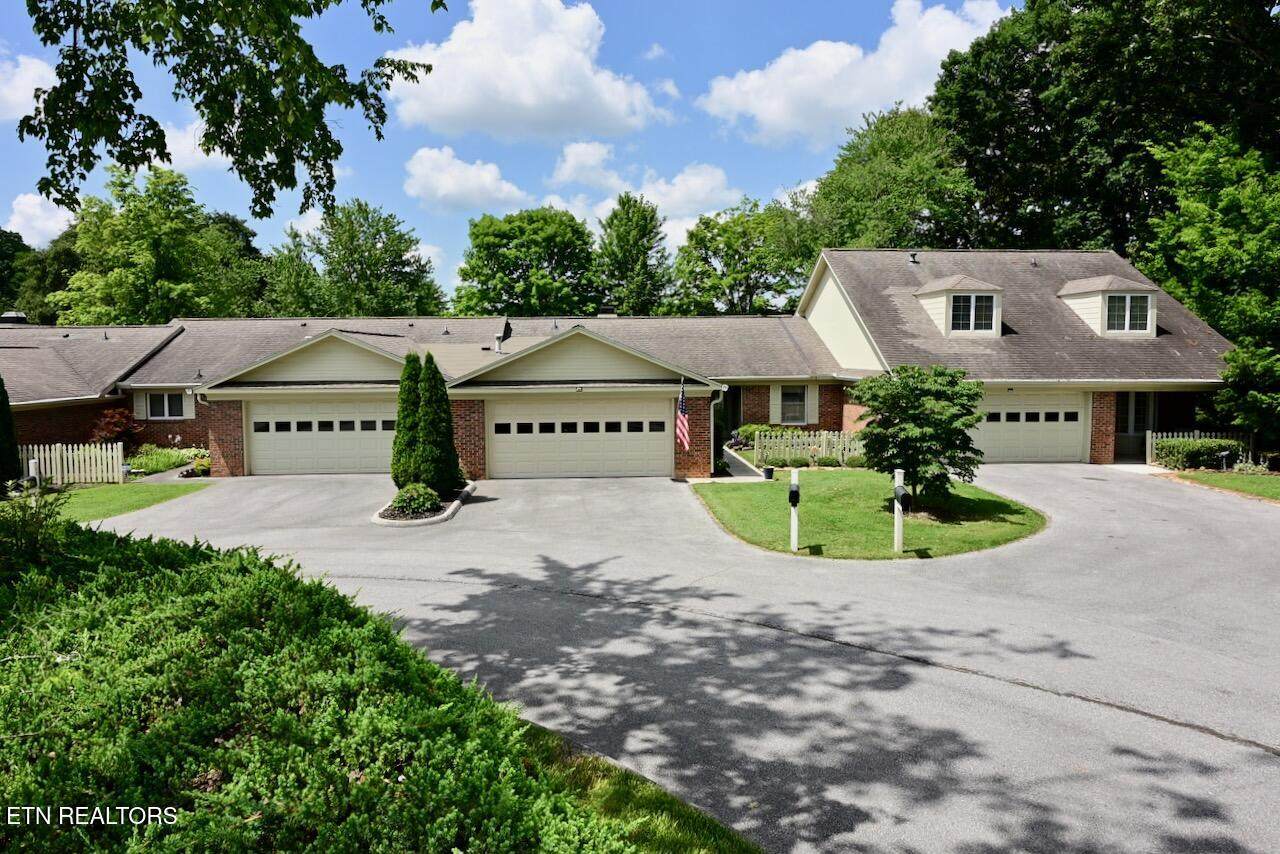 703 Dundee Drive - Photo 1